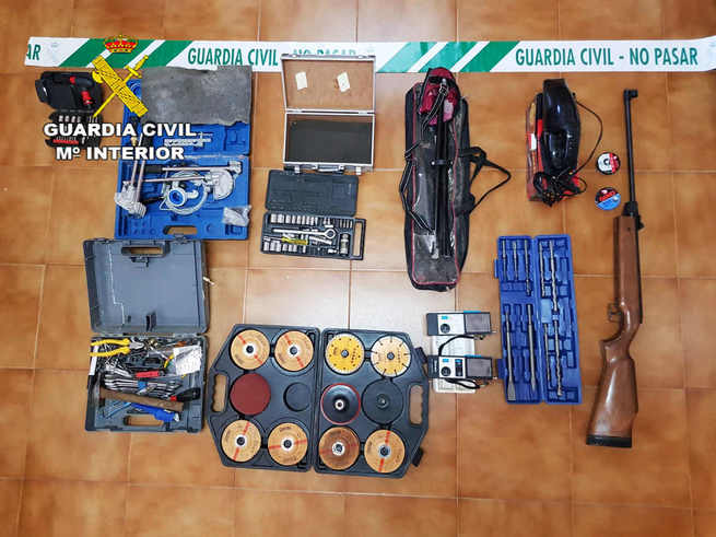 La Guardia Civil investiga a un menor de edad por 3 delitos de robo, hurto y daños en Alcoba de los Montes