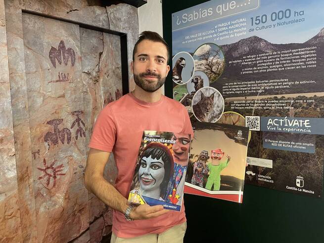 Fuencaliente lleva sus cabezudos a la portada del libro de ferias y fiestas