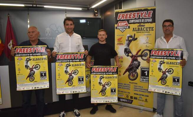 La Diputación reitera su apoyo al Campeonato de España de Freestyle Motocross 