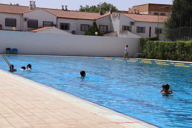 La temporada de verano en Manzanares finaliza este domingo y el lunes abrirá sus puertas la piscina climatizada