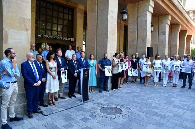 La Diputación de Albacete se suma a los cinco minutos de silencio convocados por la FEMP en reconocimiento a las víctimas del terrorismo
