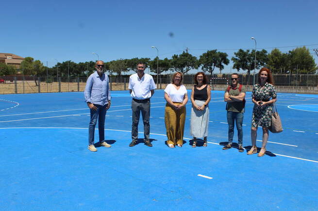 El Gobierno de Castilla-La Mancha realiza obras de construcción y reforma de pistas polideportivas en el CEIP ‘El Pradillo’ y ‘Clara Campoamor’ de Miguelturra