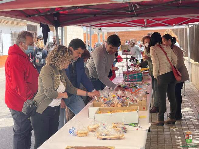 Los bolañegos se vuelcan con los refugiados ucranianos en un mercadillo solidario donde se recaudaron más de 1.000 euros