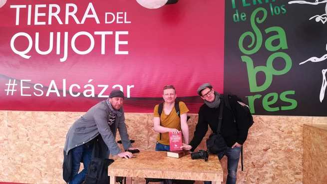 La compañía de Teatro finlandesa Red Nose visita Alcázar para empaparse de la cultura cervantina