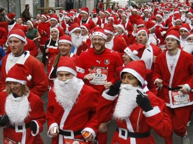 imagen de Más de 400 ‘Papás Noeles’ volverán a correr este fin de semana en Valdepeñas