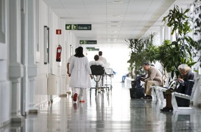 imagen de Denuncia que la sanidad española ha perdido otros 8.000 empleos en enero y febrero