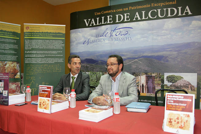 imagen de La Comarca del Valle de Alcudia y Sierra Madrona se reivindica como interesante recurso educativo a través de su atrayente patrimonio de arte rupestre
