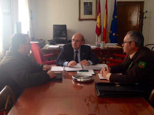 imagen de El subdelegado del Gobierno se reúne con la Asociación de Guardias Rurales de Castilla-La Mancha