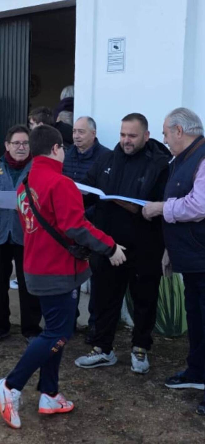 Un niño Bolañego de 9 años David Bautista, se lleva el 2º Puesto en el 40 concurso de Ornitologíco de Alcázar de San Juan , con su canario raza española “Rolito”, gano en la sección de postura