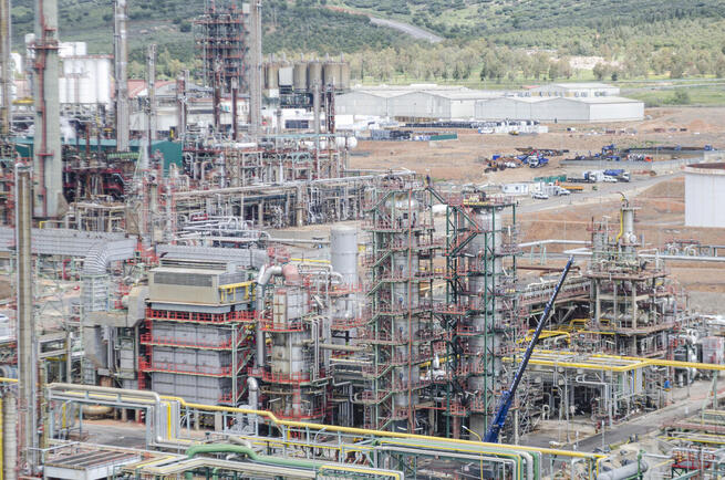 La parada del Complejo Industrial de Puertollano supera su ecuador y el máximo de actividad