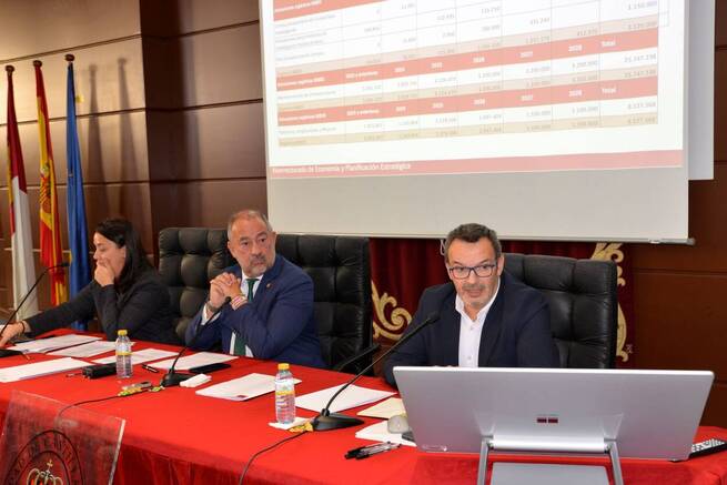 El presupuesto de la UCLM para 2026 aumenta un 7,3 % y alcanza los 357,2 millones de euros