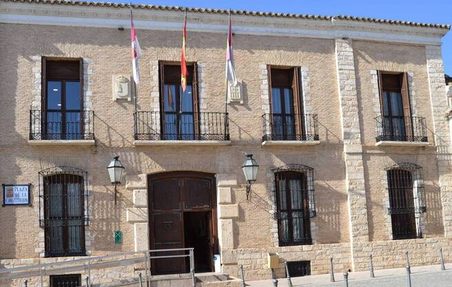 La alcaldesa de Villarrubia de los Ojos aboga por el consenso político para renombrar un parque de la localidad