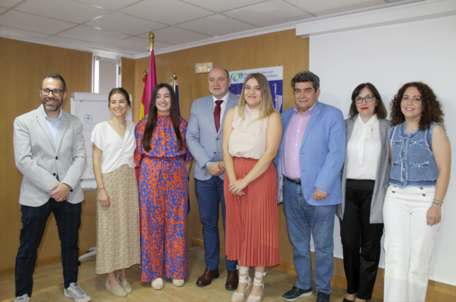 El delegado de la Consejería de Sanidad despide en Puertollano a la IV Promoción de enfermeras residentes de Atención Familiar y Comunitaria