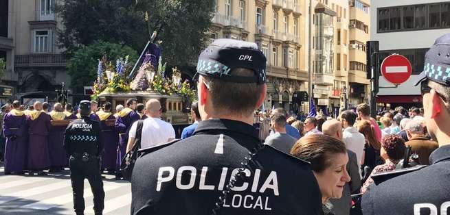 La Policía Local de Albacete pone en marcha un dispositivo especial de tráfico y seguridad para garantizar el buen desarrollo de las procesiones y actos de Semana Santa 