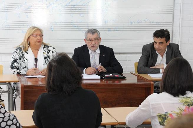 Imagen: El Gobierno regional decide abrir el colegio de El Quiñón a partir del próximo lunes