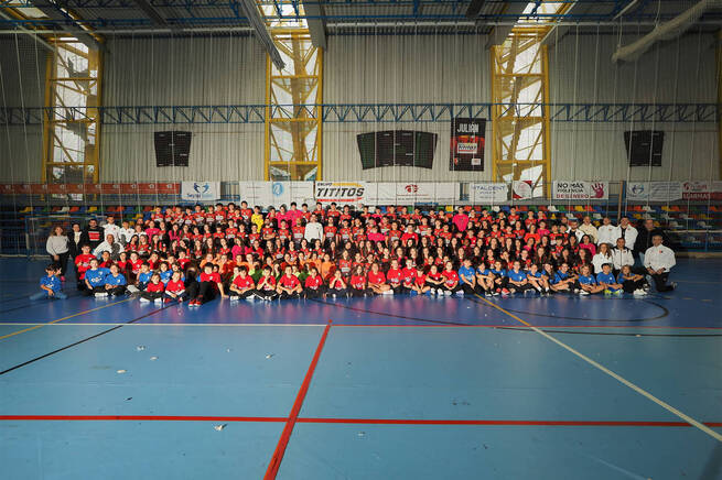 Presentación oficial de los equipos del Club Deportivo Balonmano Azuqueca de la temporada 2025/2026