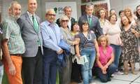Caja Rural Castilla-La Mancha visita los stands de APACE, Apanas y Plena Inclusión en Farcama