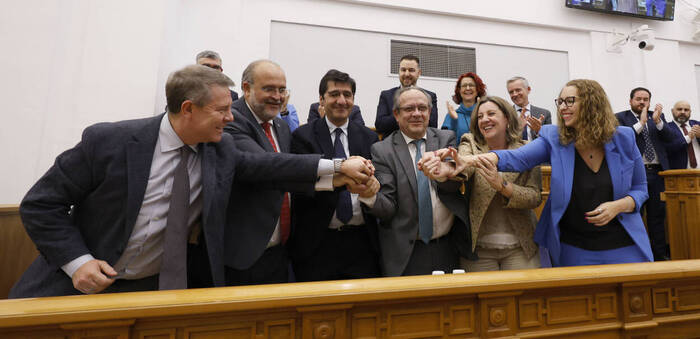 El Parlamento Autonómico aprueba los Presupuestos de la Junta para 2026 con los votos favorables del Grupo Socialista