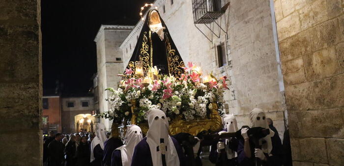 Impresionante silencio en la procesión del Santo Entierro de Pastrana