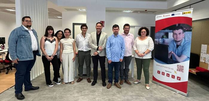 Cinco jóvenes con discapacidad se forman en Ciudad Real en inteligencia artificial mediante un proyecto europeo