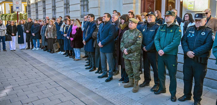 La Diputación de Ciudad Real se une al minuto de silencio por las víctimas del accidente ferroviario de Adamuz
