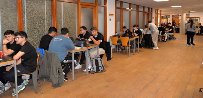 La Escuela Superior de Informática de Ciudad Real celebra la festividad de Santa Tecla cargada de actividades y una alta participación