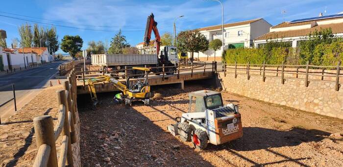 Albacete intensifica la limpieza de la rambla de Argamasón para prevenir nuevas inundaciones