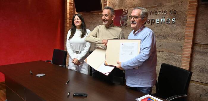 Valdepeñas renueva con 21.000 euros su convenio anual con Cruz Roja