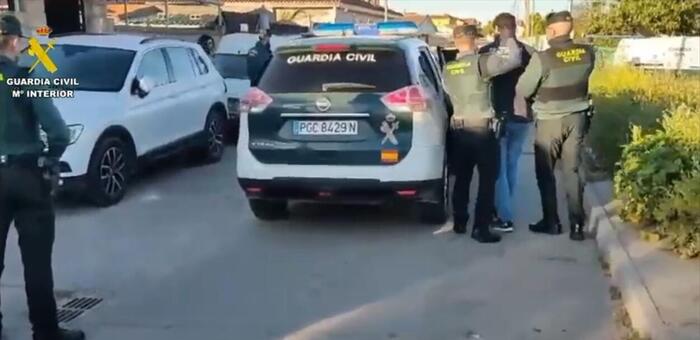 Detenidos dos hombres en Escalona (Toledo) por tráfico de drogas y tenencia de armas