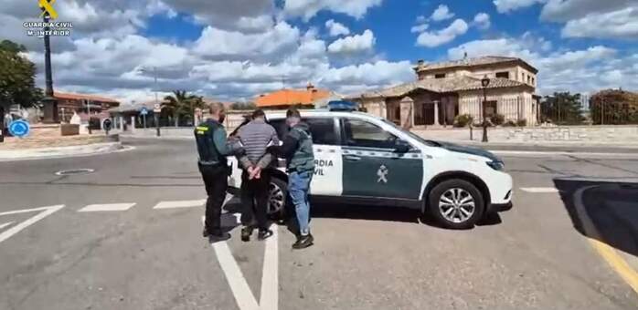 Detenido un peligroso delincuente por más de seis robos con violencia por el “método del tirón”, en Toledo, Madrid y Portugal