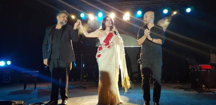 Diana Navarro, emocionada  ofreció un concierto “inolvidable” en Corral de Calatrava