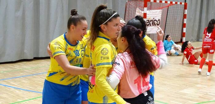 El Salesianos Puertollano se proclama líder tras un derbi de infarto con victoria en el último segundo