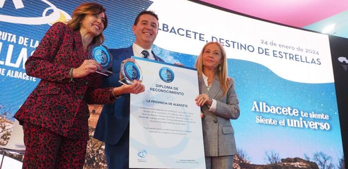 La Diputación de Albacete alcanza las estrellas en FITUR: la provincia se acredita como la primera de España y del mundo que logra al completo su certificación como 'Destino Turístico Starlight'