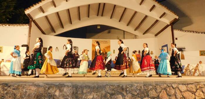 Galicia y La Mancha, unidas por el folclore en Miguel Esteban