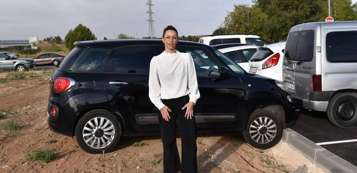 Cuatro coches quedan atrapados en el nuevo aparcamiento del Polígono del Henares un día después de su inauguración