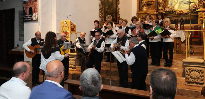 Alcázar de San Juan da la bienvenida a mayo con la petición de licencia a su patrona para cantar los mayos