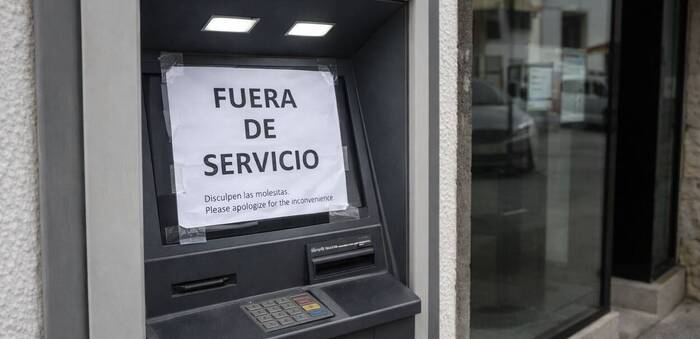 Una incidencia bancaria deja sin efectivo a los usuarios de Riópar durante toda la mañana del jueves