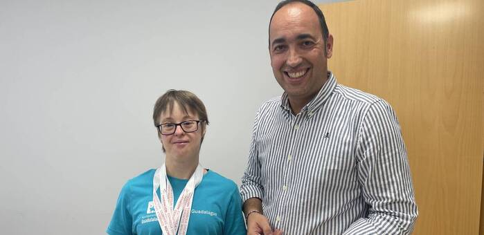 Marta Martínez renueva el apoyo de Guadalagua rumbo al Mundial de Tailandia