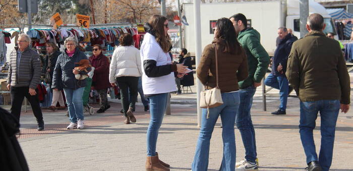 Alcázar de San Juan coloca una mesa informativa para promocionar la fase de votación de los Presupuestos Participativos