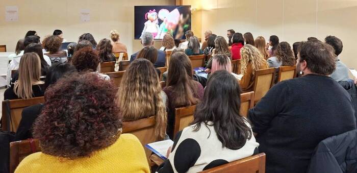 Castilla-La Mancha fortalece la protección infantil con 10.200 intervenciones en sus Puntos de Encuentro Familiar