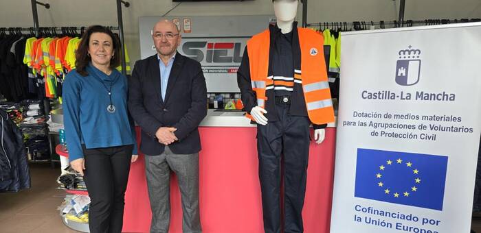 Entregados 523 lotes de uniformes al personal voluntario de 36 agrupaciones de Protección Civil de Castilla-La Mancha