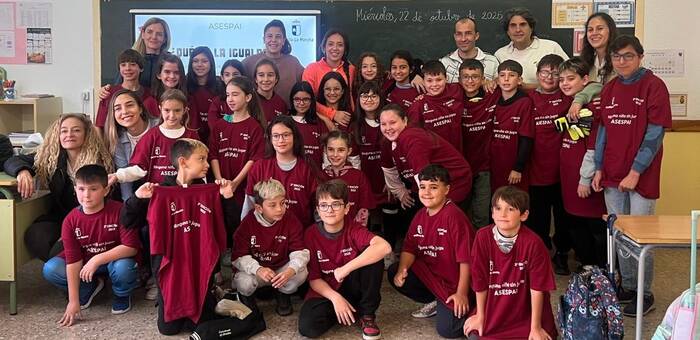 Castilla-La Mancha y Asespai lanzan la segunda edición de 'Ninguna niña sin jugar' para promover la igualdad en el deporte escolar