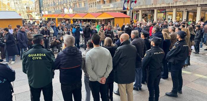 Ciudad Real guarda un minuto de silencio por la muerte violenta de un bebé de seis meses