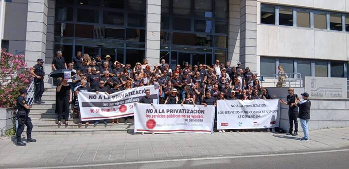 UGT denuncia la privatización encubierta de servicios públicos en el proyecto de Ley de Simplificación Administrativa