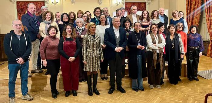 El Ayuntamiento de Ciudad Real homenajea a 68 docentes jubilados durante 2025 en un emotivo acto de reconocimiento