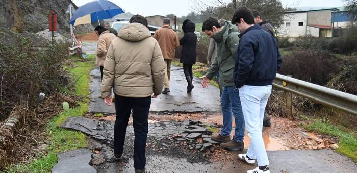 La crecida del Guadiana deja aislado a un pueblo y paraliza su economía ganadera