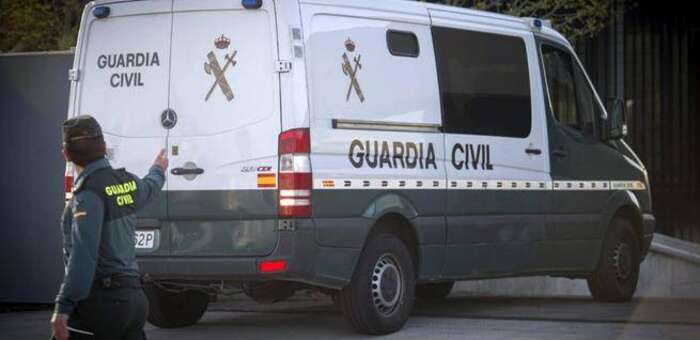 La Guardia Civil detiene en Tomelloso a dos personas por falsificación de documento público y usurpación de identidad