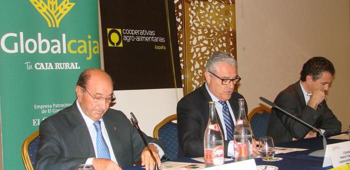 imagen de Gobalcaja apoya a las cooperativas hortifrutículas en su encuentro en Albacete