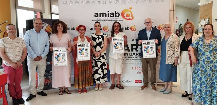 Éxito de la exposición itinerante de arte inclusivo de amiab en Puertollano 
