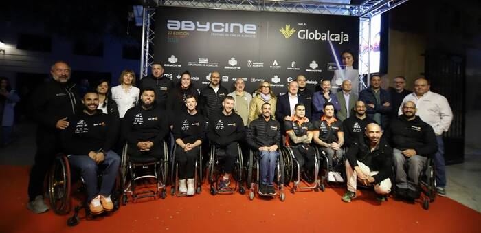 Alfombra roja en Abycine: llegó el día del estreno de ‘Resilentia’, segundo documental de amiab